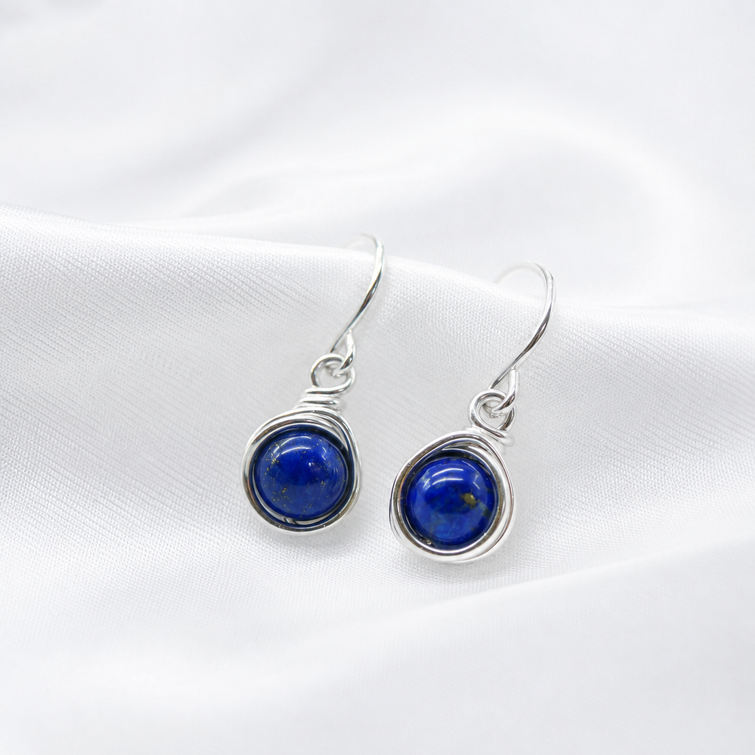 Sterling zilveren oorbellen met lapis lazuli