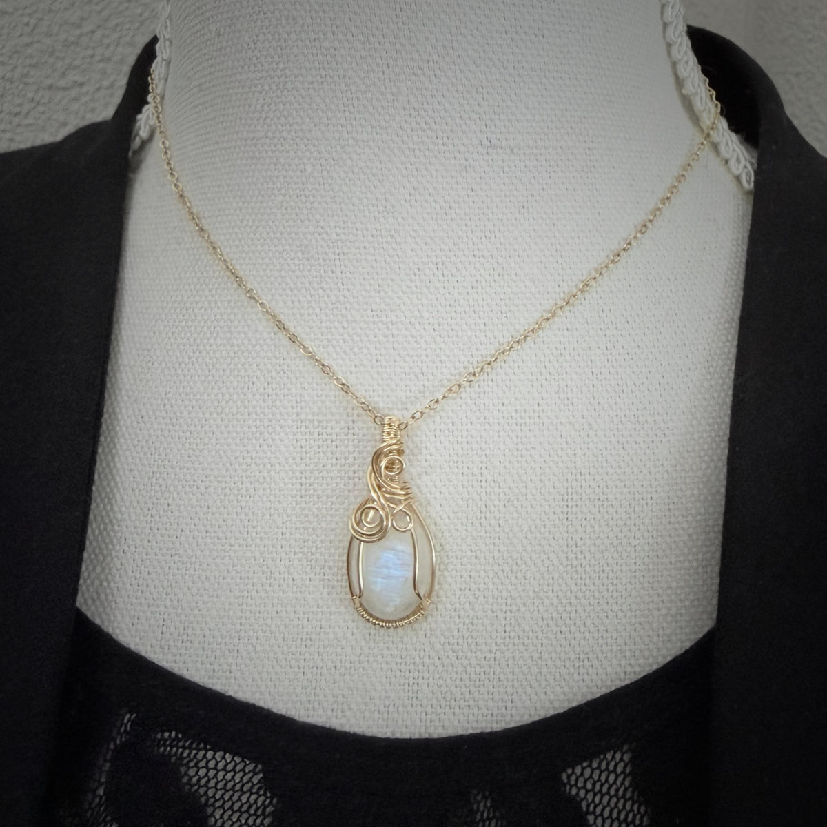 Hanger - 14K gold filled - Met regenboog maansteen