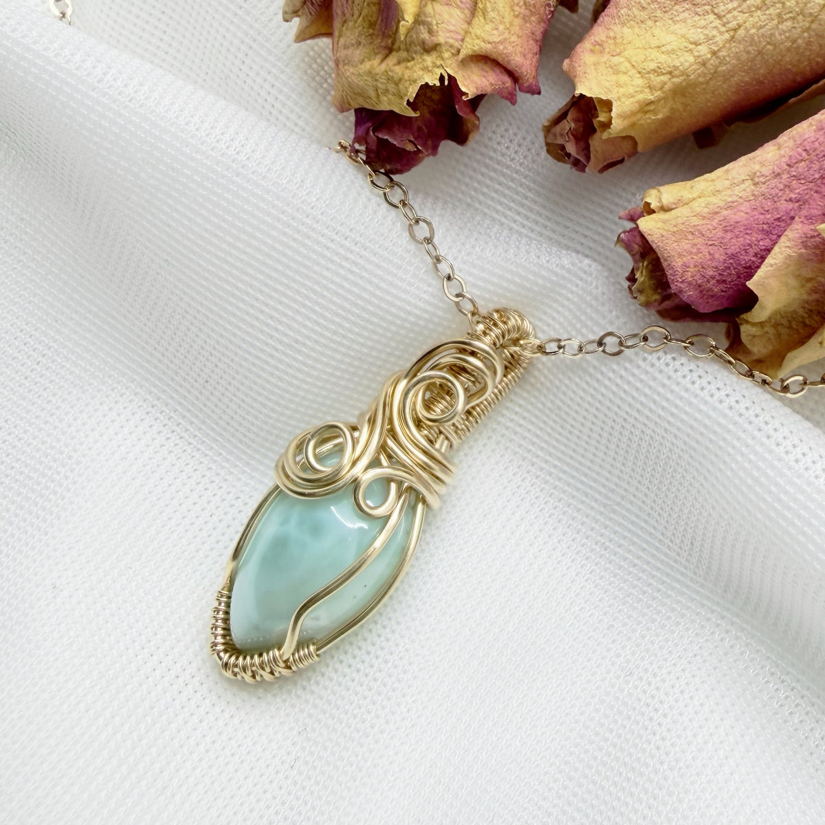 Wirewrap hanger - 14K gold filled - Met Larimar steen