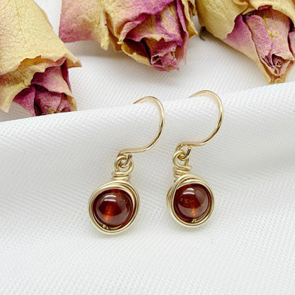 14k gold filled oorbellen met hessoniet granaat