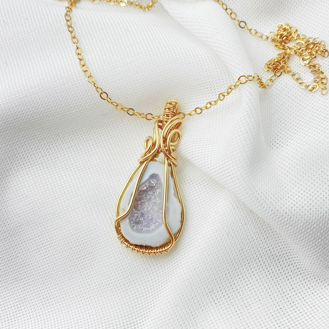 14k gold filled wire wrap hanger met een agaat geode