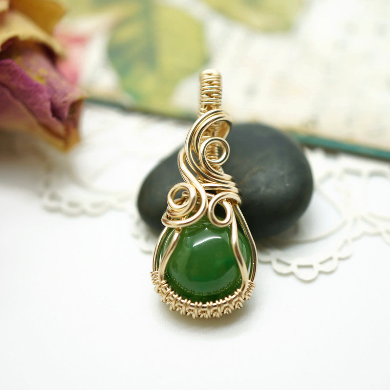 14k gold filled wire wrap hanger met nefriet jade