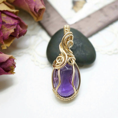 14k gold filled wire wrap hanger met amethist