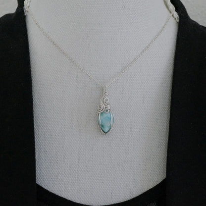 Sterling zilveren wire wrap hanger met Larimar