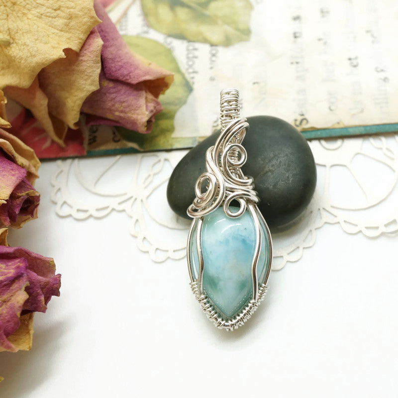 Sterling zilveren wire wrap hanger met Larimar