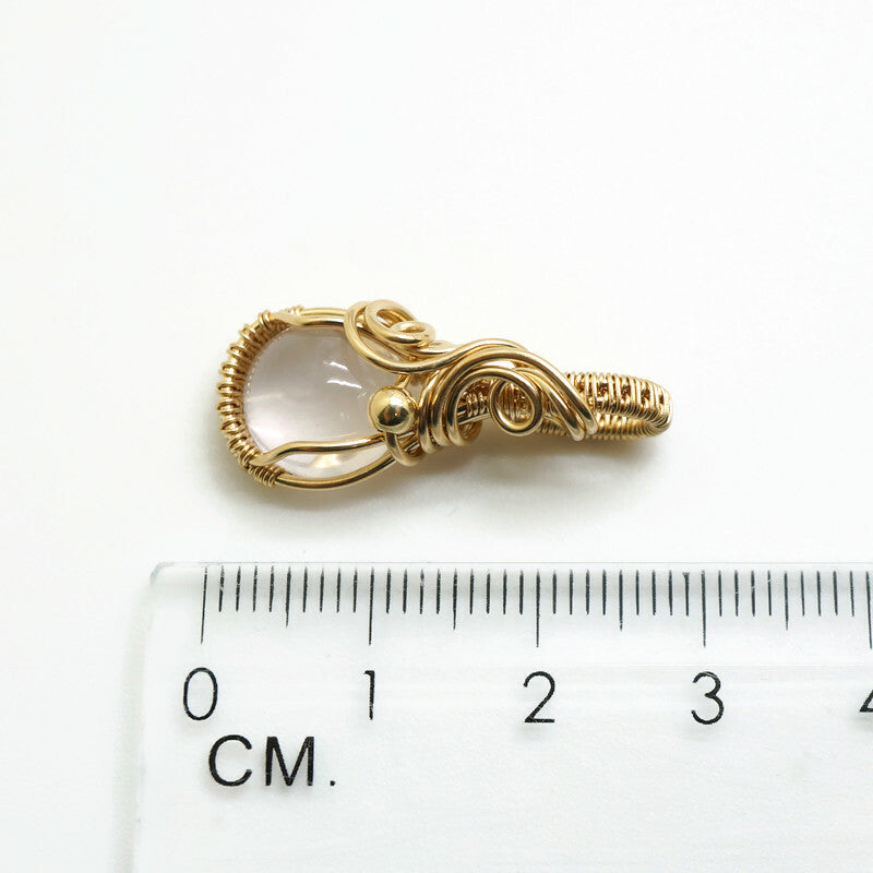 Handgemaakte 14k Gold Filled Wire Wrap Hanger met Zachtroze Rozenkwarts