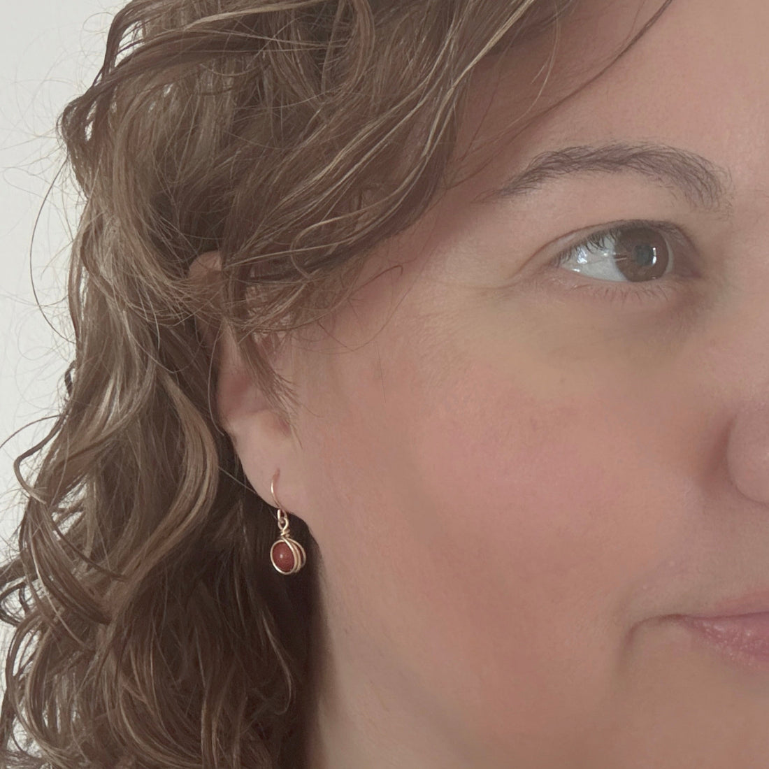 14k gold filled oorbellen met rode jaspis – Handgemaakt