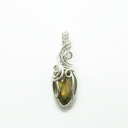 Sterling zilveren wire wrap hanger met labradoriet