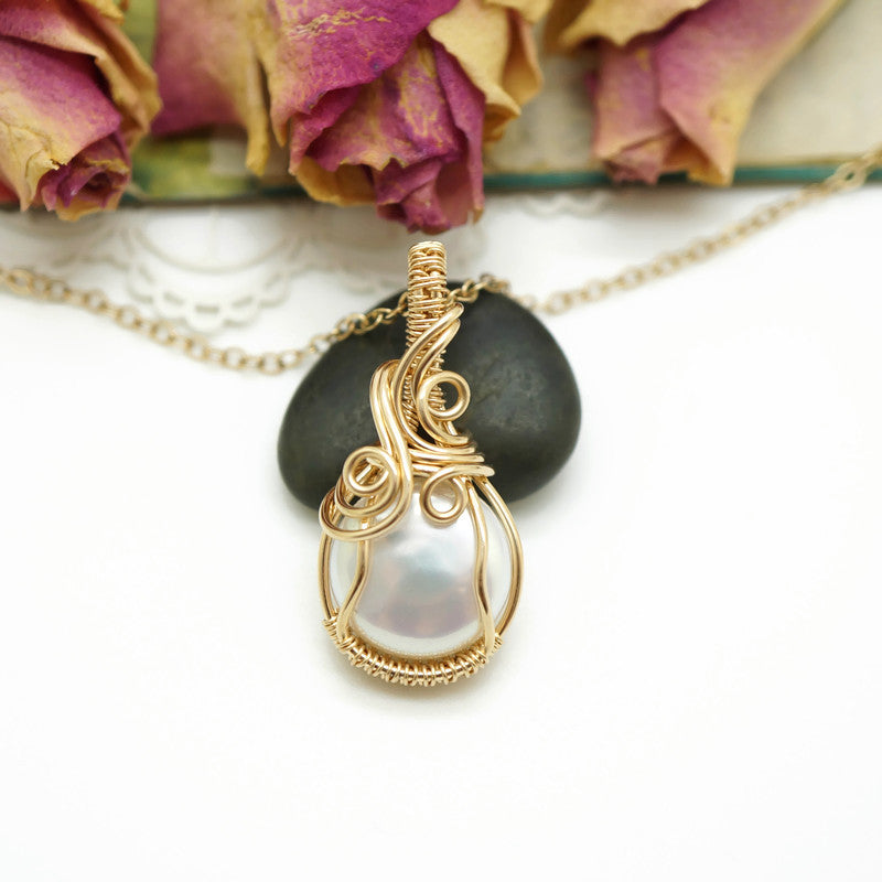 Gouden hanger met parel - 14k gold filled wire wrap hanger met zoetwaterparel