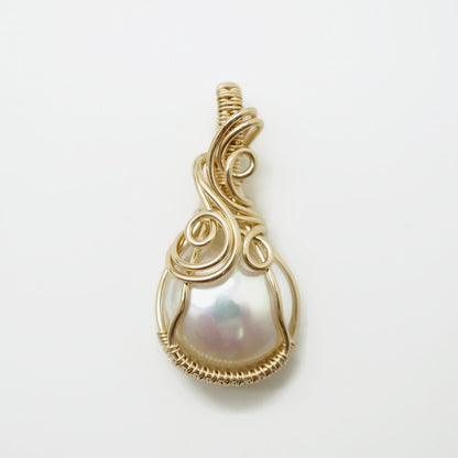 Gouden hanger met parel - 14k gold filled wire wrap hanger met zoetwaterparel