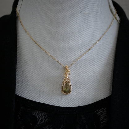 14k gold filled hanger met Labradoriet