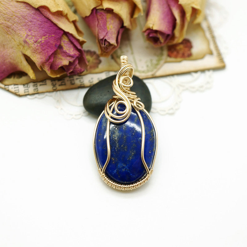 14k gold filled wire wrap hanger met Lapis Lazuli