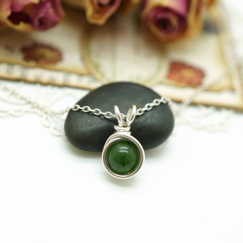 Zilveren ketting met groene Nefriet jade