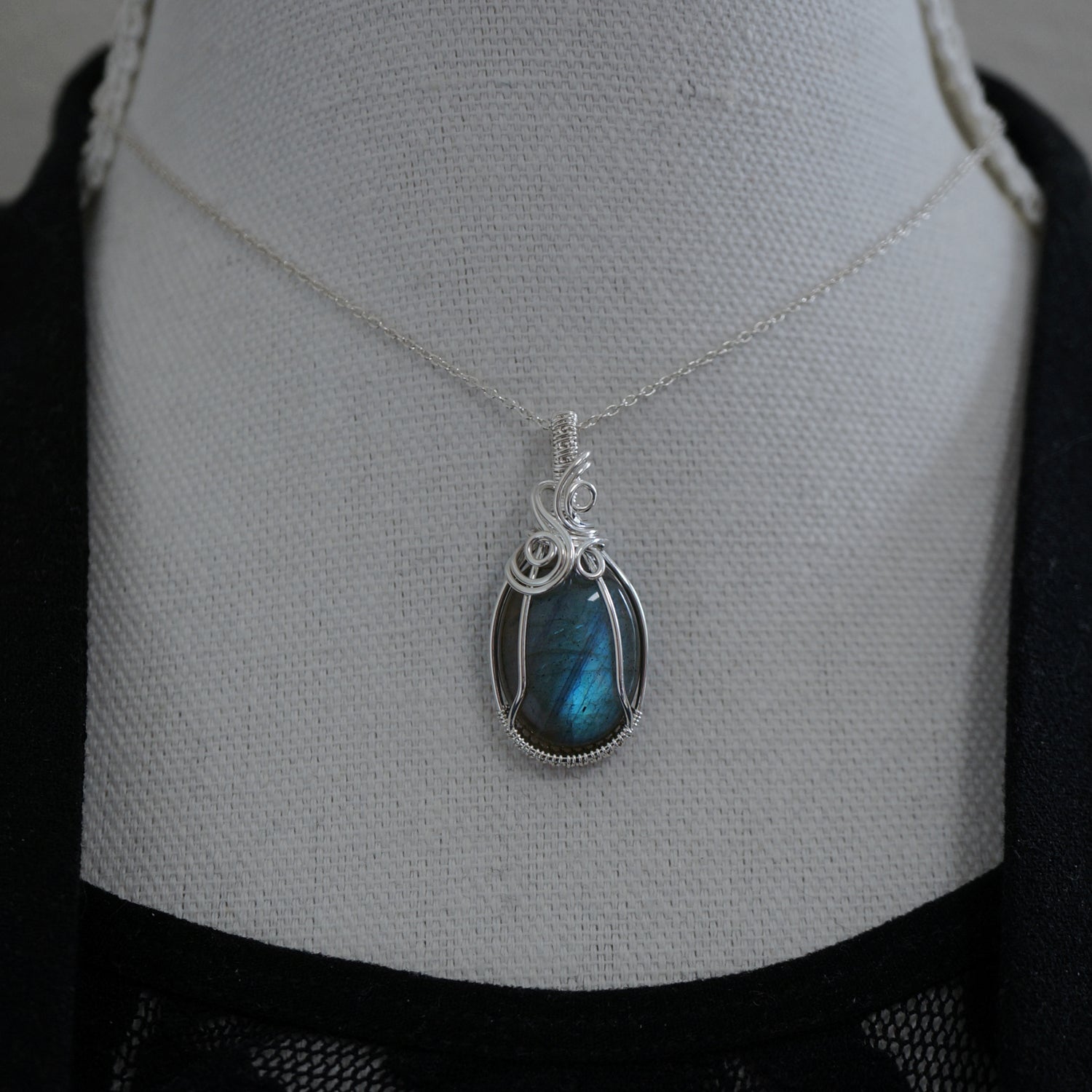 Wire wrap hanger - Zilver - Met labradoriet - Sterling zilver