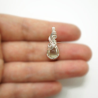 Sterling zilveren wire wrap hanger met Prehniet