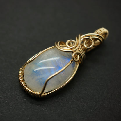 Hanger - 14K gold filled - Met regenboog maansteen