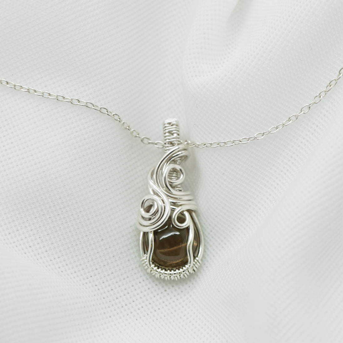 Sterling zilveren wire wrap hanger met rookkwarts – handgemaakt