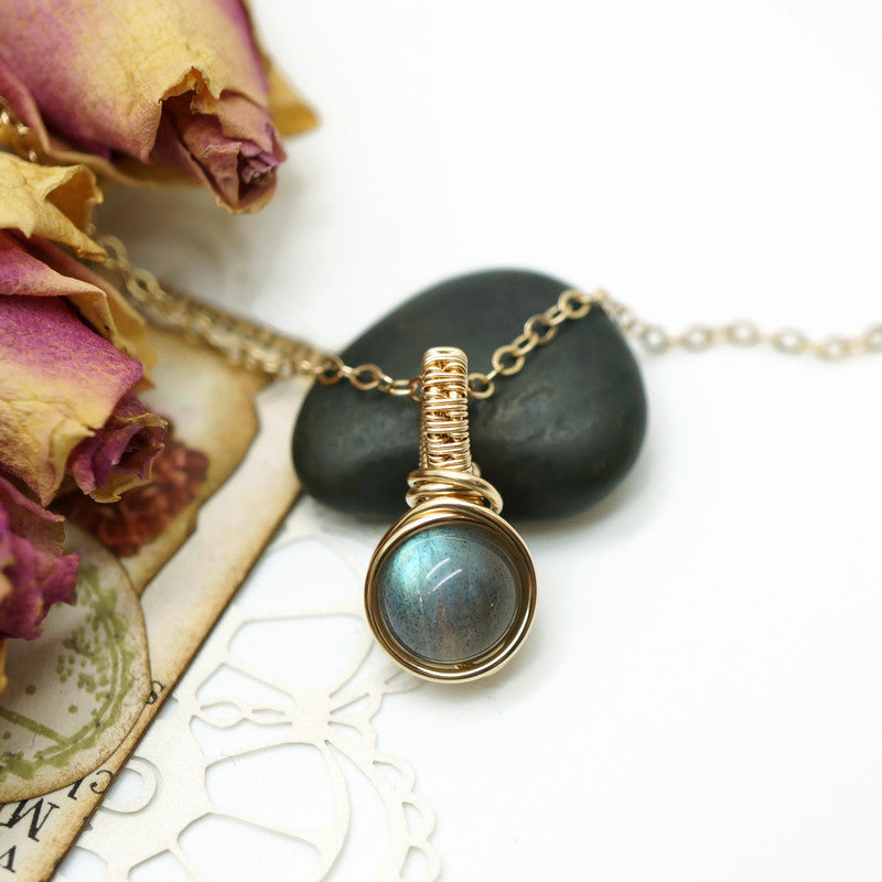 14k gold filled hanger met labradoriet