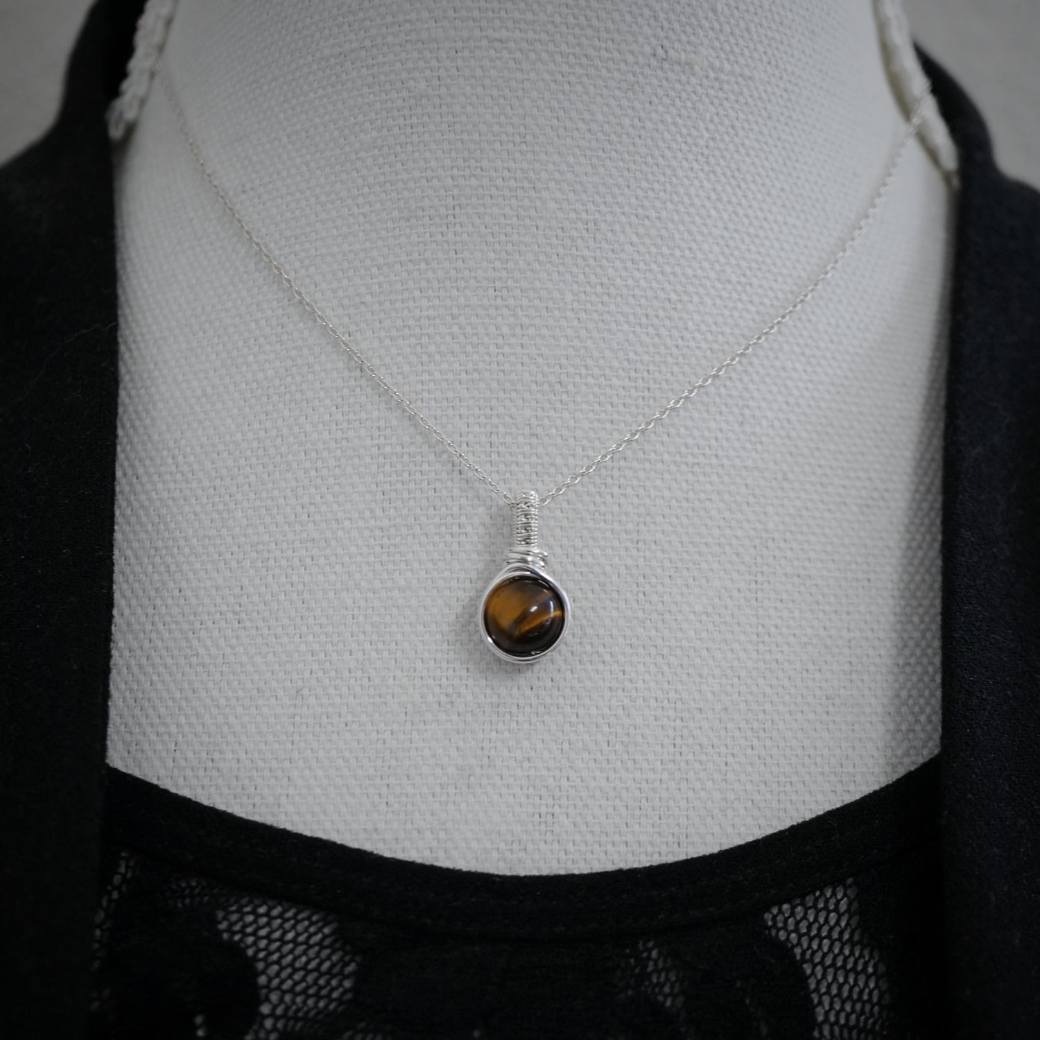 Zilveren Hanger met Tijgeroog, Handgemaakt Wire Wrap Sieraad