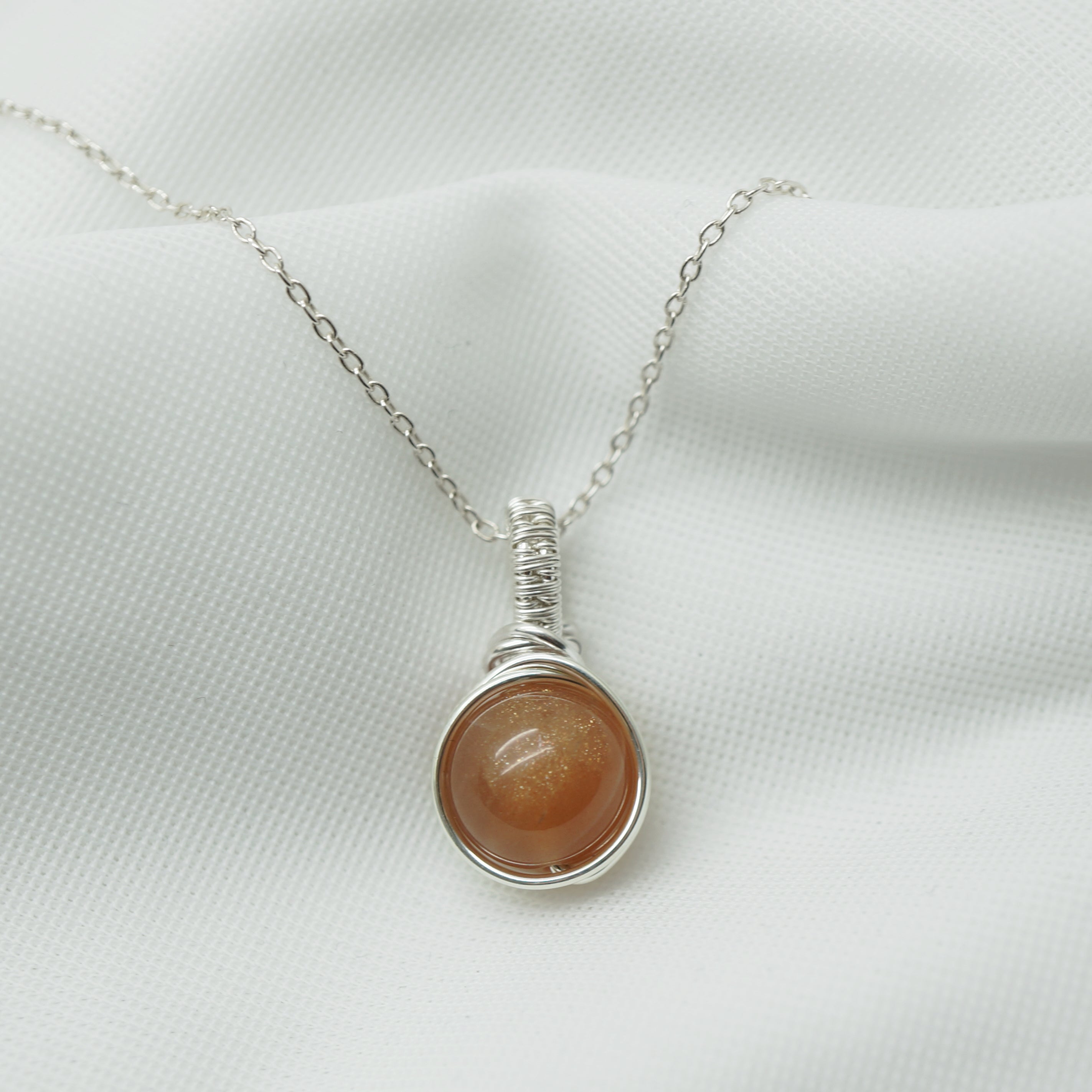 Sterling Zilveren Wire Wrap Hanger met Zonnesteen, Handgemaakt en Uniek