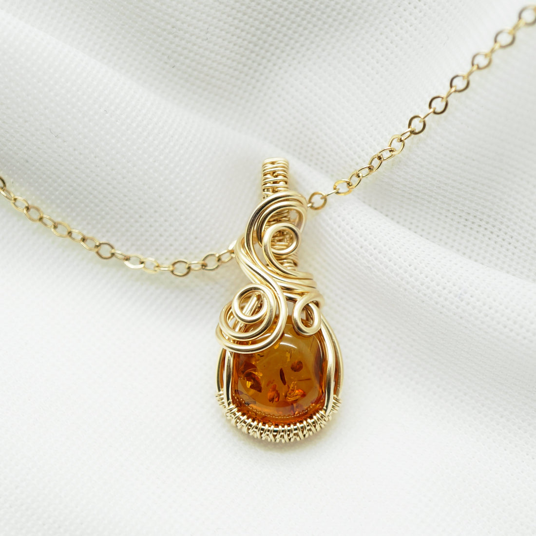Ketting - Wire wrap hanger - 14K gold filled - Met barnsteen