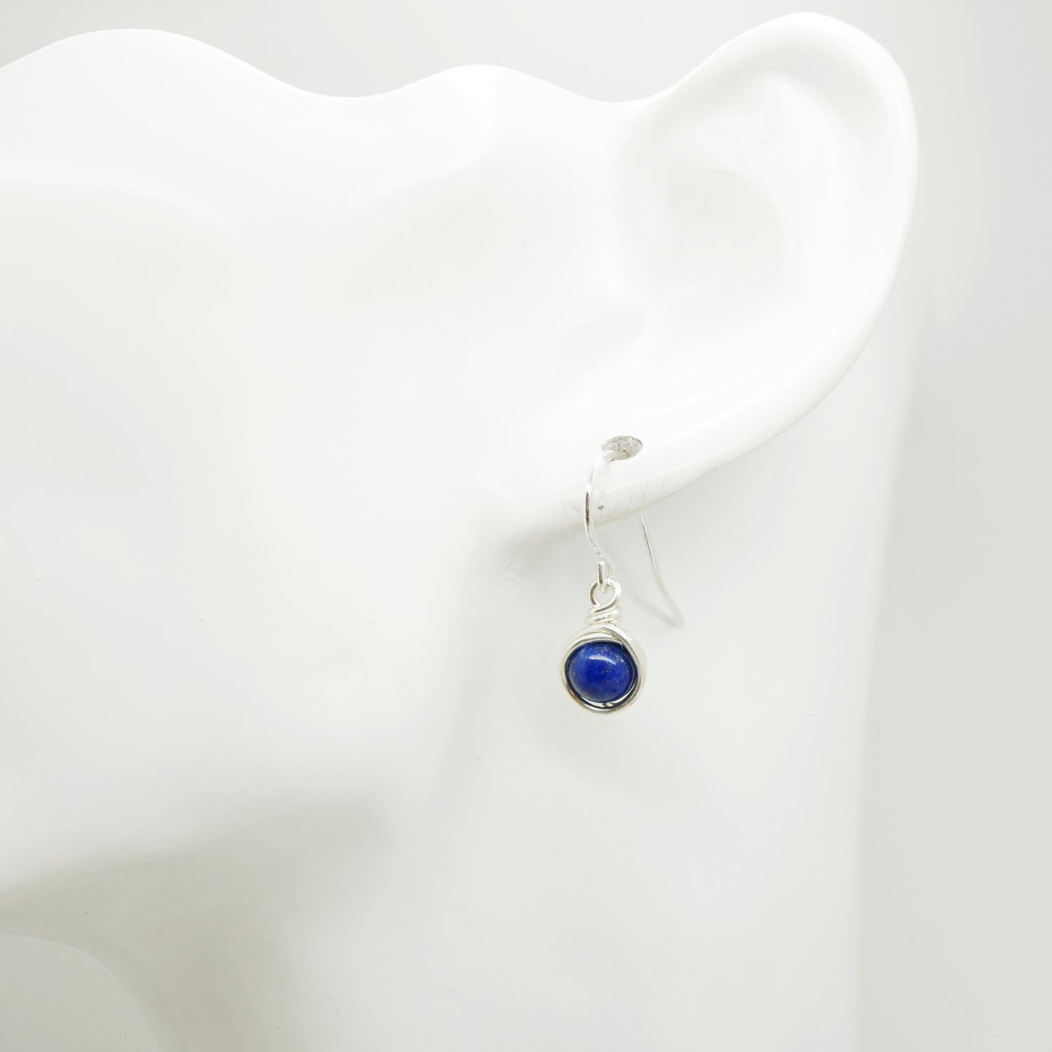Sterling zilveren oorbellen met lapis lazuli