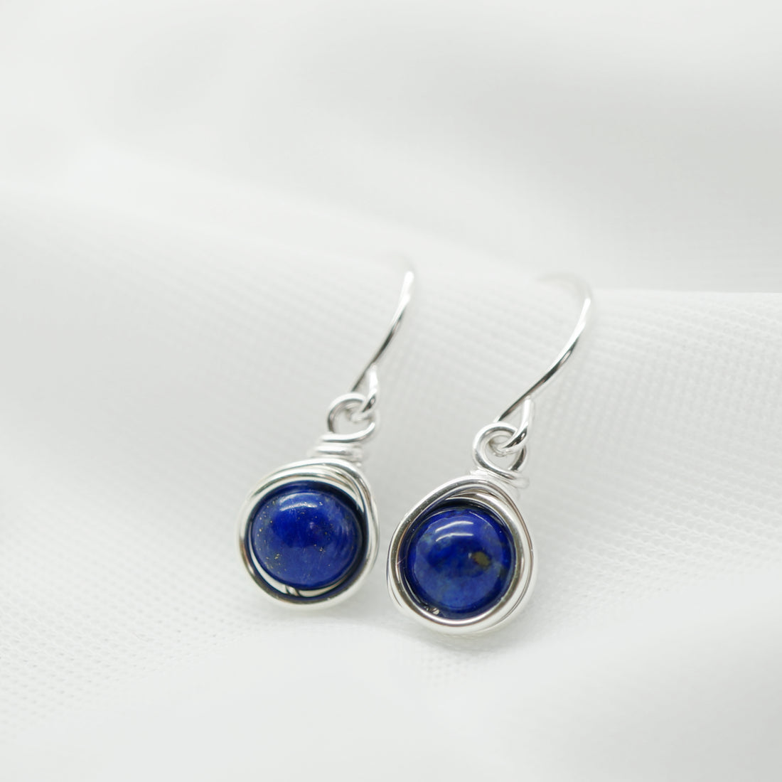 Sterling zilveren oorbellen met lapis lazuli