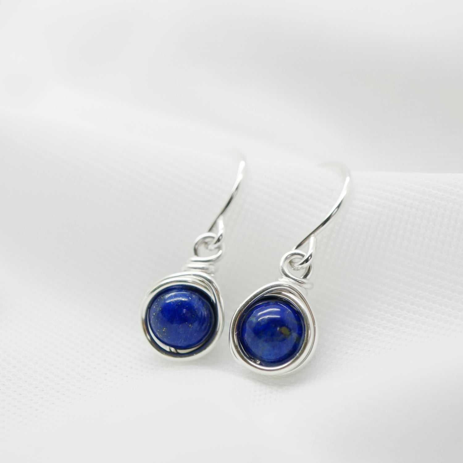 Sterling zilveren oorbellen met lapis lazuli