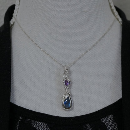Sterling zilveren wire wrap hanger met labradoriet en amethist