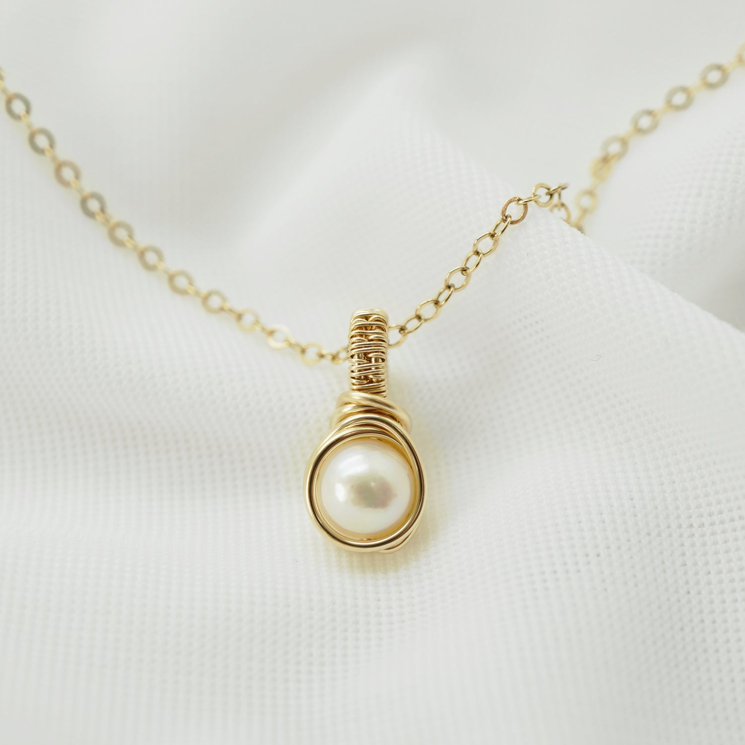 Zoetwaterparel hanger in 14k gold filled