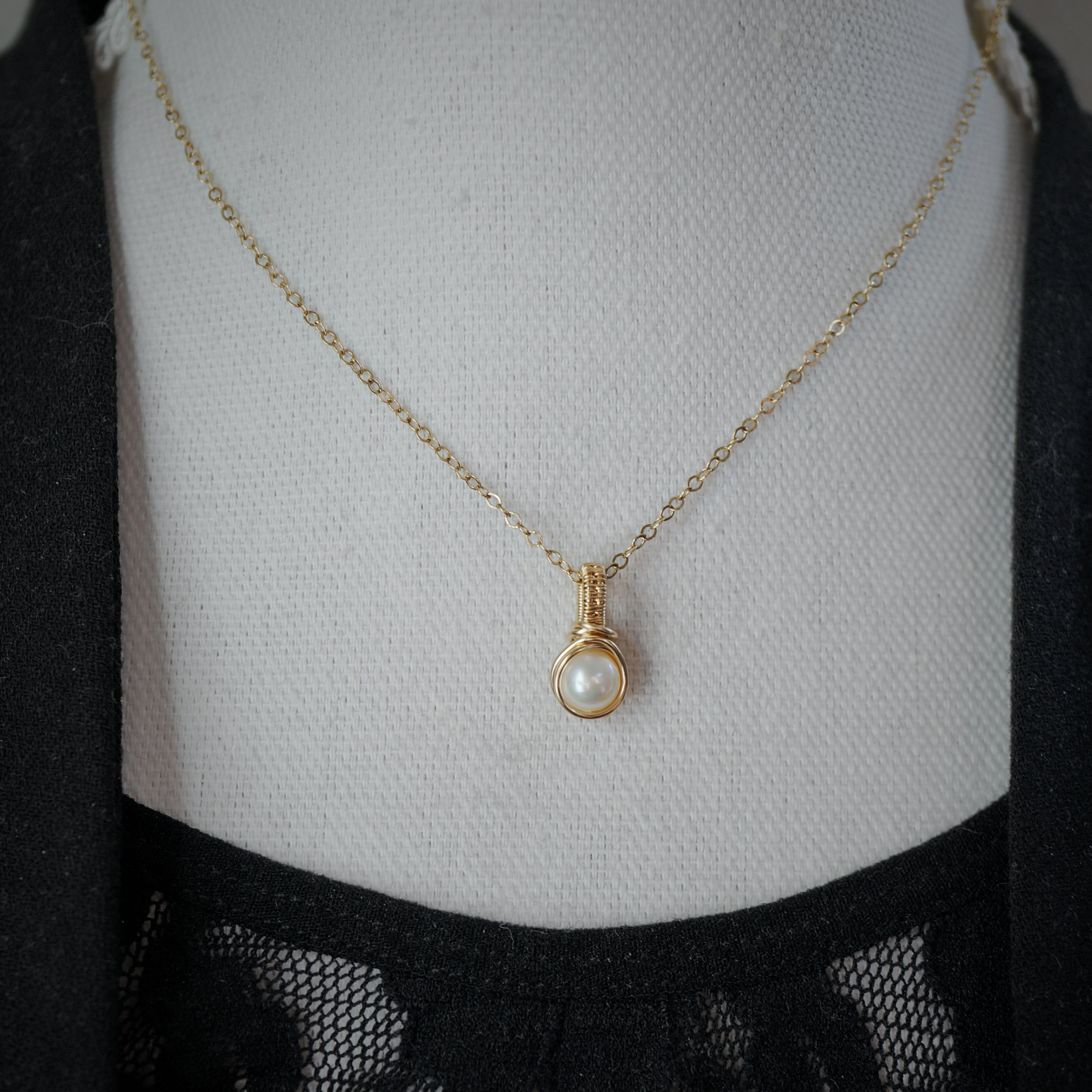 Zoetwaterparel hanger in 14k gold filled