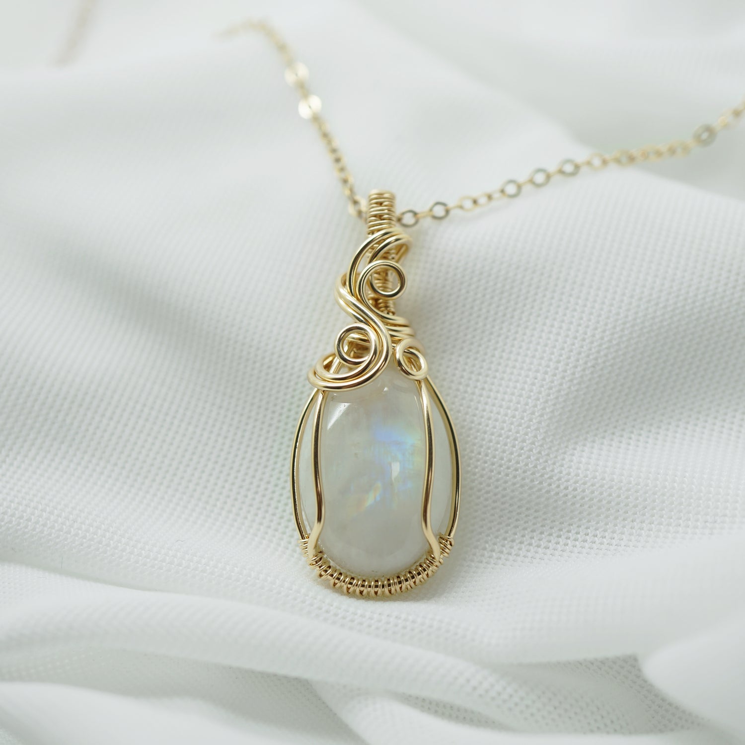 Hanger - 14K gold filled - Met regenboog maansteen