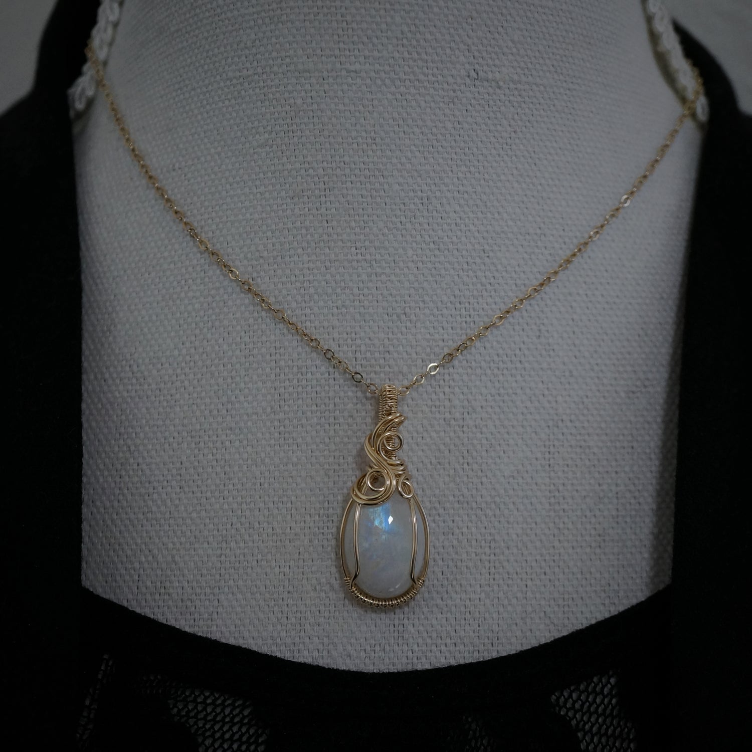 Hanger - 14K gold filled - Met regenboog maansteen