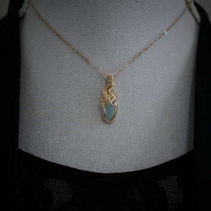 14k Gold Filled Wire Wrap Hanger met Aquamarijn