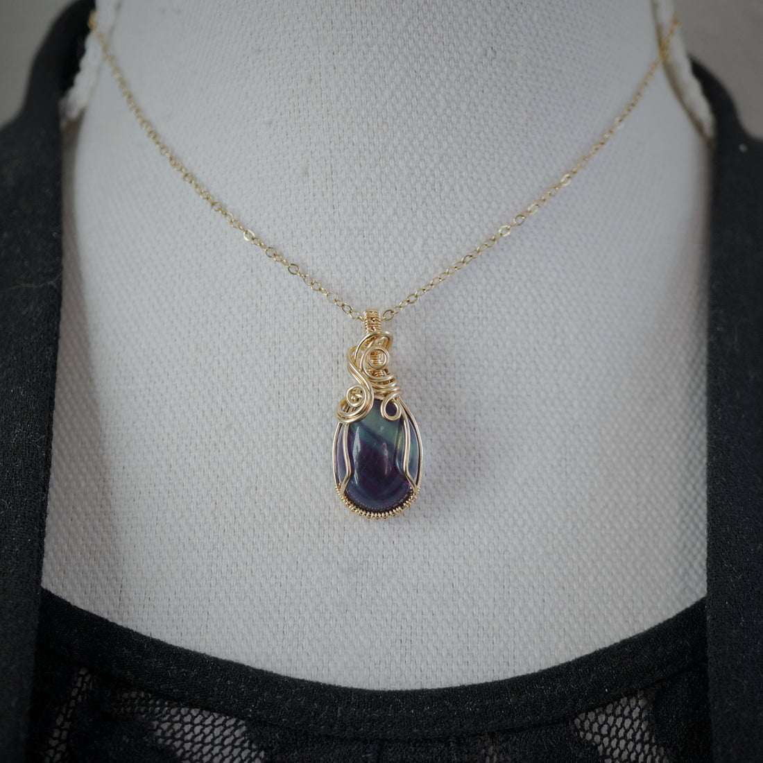 14K Gold Filled Wire Wrap Hanger met Fluoriet