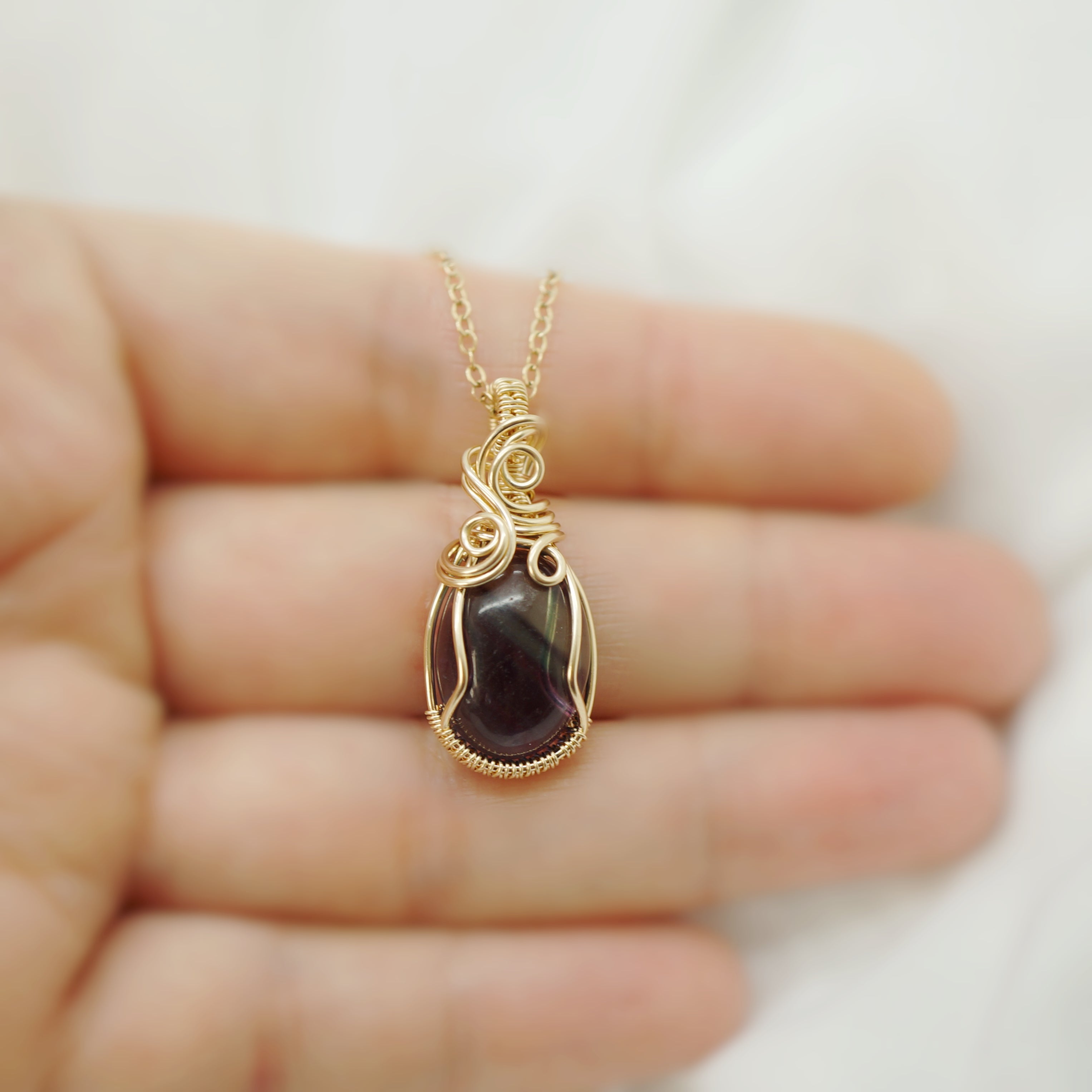 14K Gold Filled Wire Wrap Hanger met Fluoriet