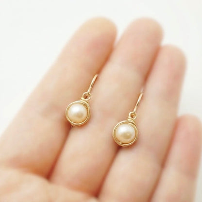 14k gold filled oorbellen met zoetwaterparel