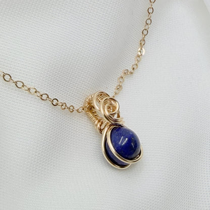 Sierlijke lapis lazuli hanger van 14k gold filled