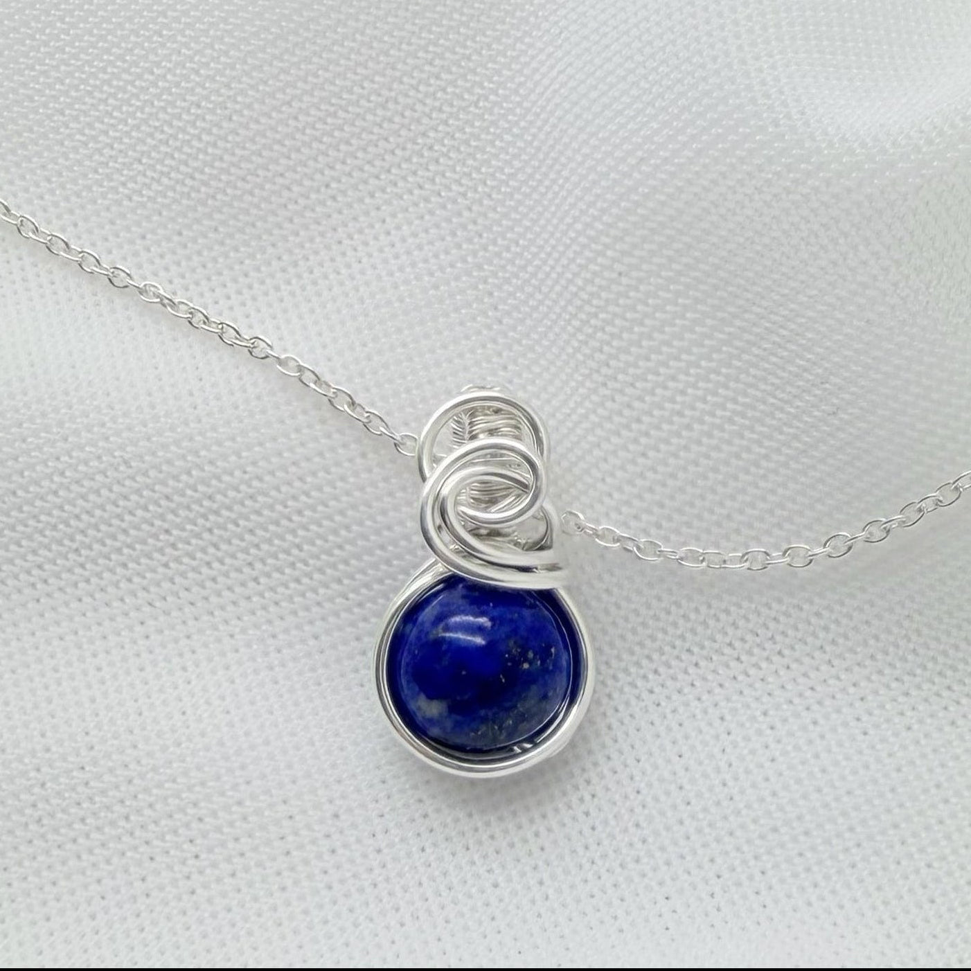 Sierlijke Lapis lazuli hanger van sterling zilver