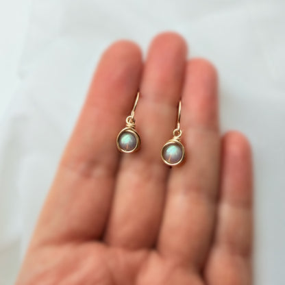 14k gold filled oorbellen met labradoriet en zachte flash