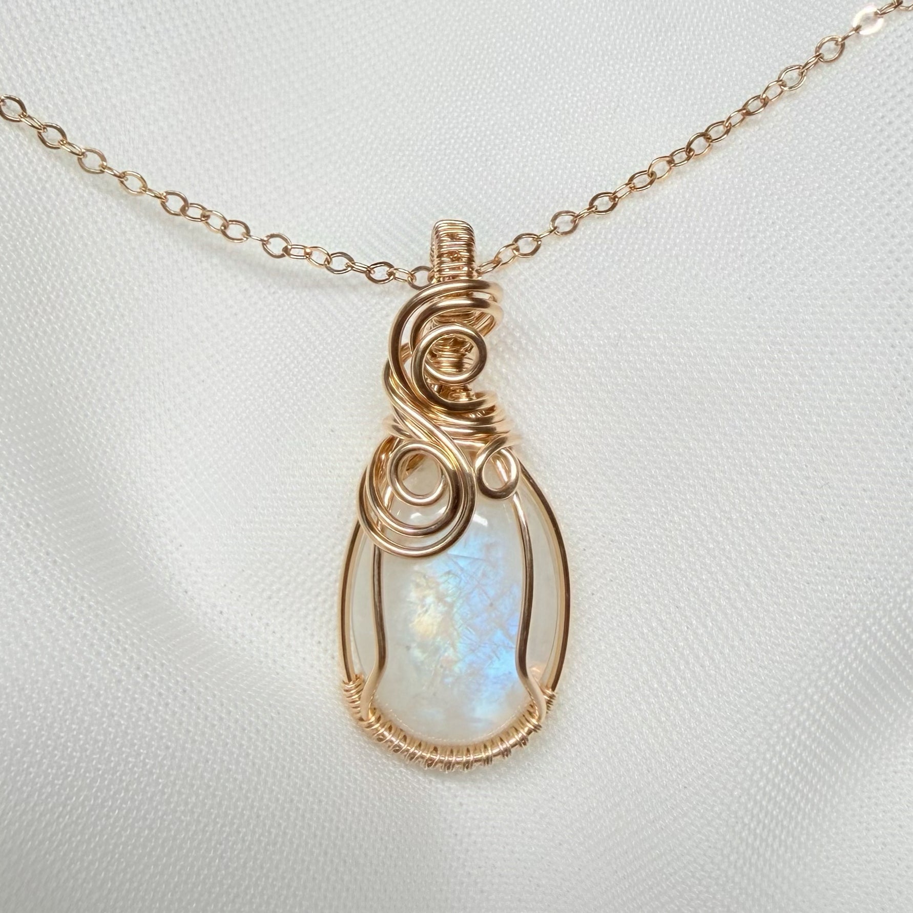 Hanger - 14K gold filled - Met regenboog maansteen