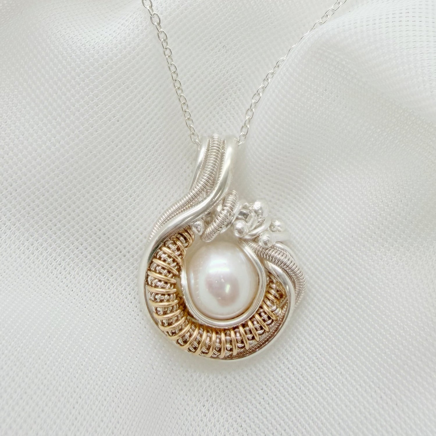 Wire wrap hanger - Sterling zilver - 14K gold filled - Met zoetwaterparel