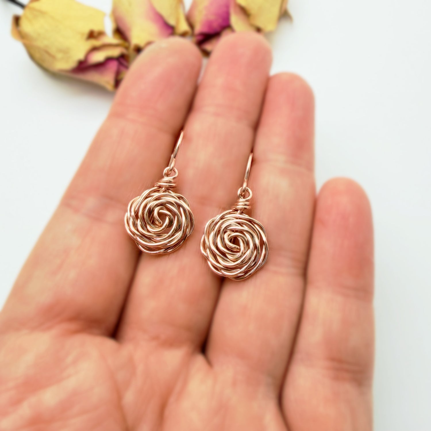 14k rosé gold filled roos oorbellen