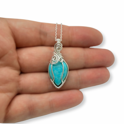 Sterling Zilveren Turkoois Hanger – Handgemaakt Wire Wrap Sieraad met Betekenis