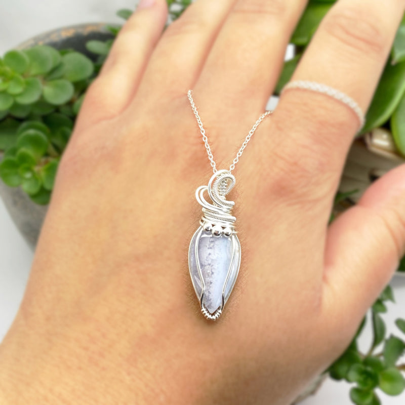 Zilveren Hanger Met Chalcedoon