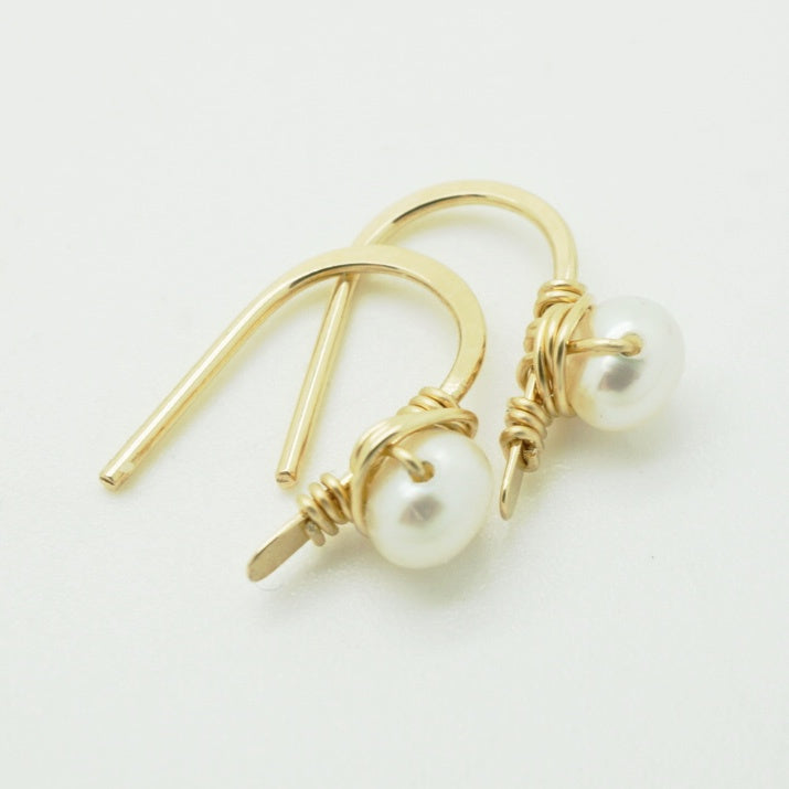 Gouden Oorbellen Met Zoetwaterparel, 14K Goldfill